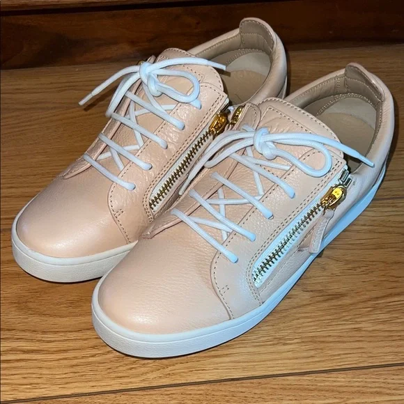 Giuseppe Zanotti Cream Gold Sneakers with Zipper Detail